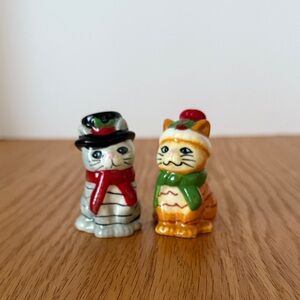 Festive Cat Figurines Salt and Pepper Set - Cracker Barrel